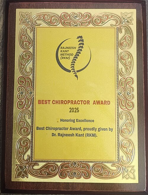 Best Chiropractor Award 2025 प्रमाणपत्र